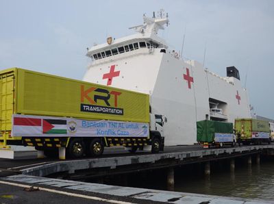 KRI yang Dikirim ke Palestina Ikut Angkut Bantuan dari Le Minerale