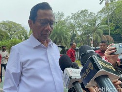 Relawan Pindah Dukungan ke Prabowo-Gibran, Mahfud: Ada dari Sana ke Saya