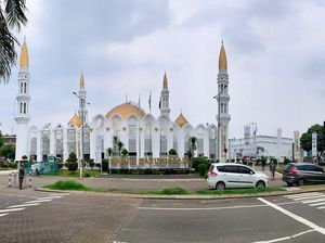 Potret Megahnya Masjid Darussalam Kota Wisata Cibubur Peraih Award DMI Potret Megahnya Masjid Darussalam Kota Wisata Cibubur Peraih Award DMI