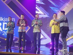 Aksi Nassar Goyang Bareng Sederet Kepala Daerah di Jatim