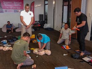 90 Pekerja Wisata Diving di Anyer Dilatih Soal Keselamatan