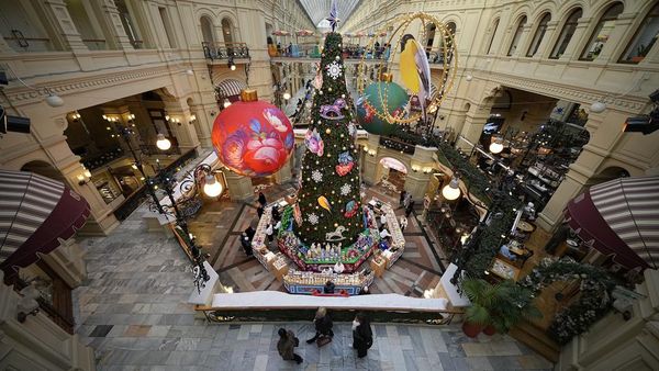 Potret Pusat Perbelanjaan di Rusia Mulai Bersolek Sambut Natal