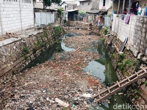 Potret Sodetan Kampung Sumur yang Dibiarkan Mangkrak Potret Sodetan Kampung Sumur yang Dibiarkan Mangkrak