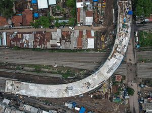 Foto Udara Pembangunan Jembatan Layang Ciroyom