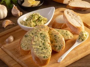 Resep Garlic Bread, Renyah Gurih Untuk Camilan atau Pelengkap Sup