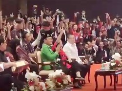 Salam 3 Jari Megawati Saat Hadiri Rakornas Relawan Ganjar-Mahfud se-Jawa