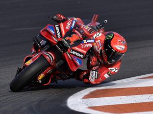 Bos Ducati Bilang Perbedaan Motor Bagnaia dan Marquez akan Semakin Jauh