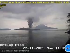 Suara Dentuman Kembali Terdengar dari Erupsi Gunung Anak Krakatau