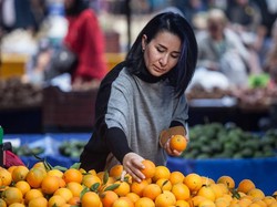 Begini Cara Memilih dan Menyimpan Jeruk yang Tepat Buat Jadi Stok