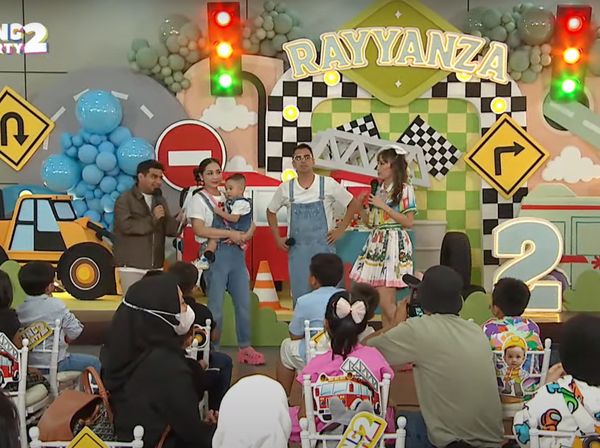 8 Foto Pesta Ultah ke-2 Rayyanza Cipung, Kuenya Unik Bikin Salfok