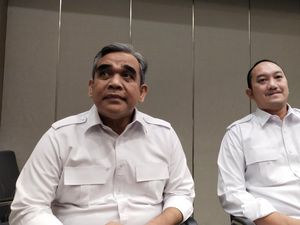 Kampanye Perdana, Kubu Prabowo-Gibran Bagi Makan Siang dan Susu Gratis Kampanye Perdana, Kubu Prabowo-Gibran Bagi Makan Siang dan Susu Gratis