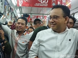 Anies Makan Soto Mie di Bogor, Pulang ke Jakarta Naik KRL