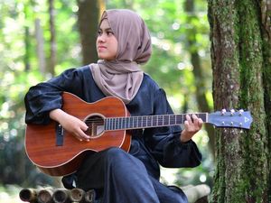 Athira Azzahwa Debut dengan Lagu Duniaku