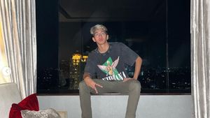 8 Potret Ayman Modjo Putra Duta Sheila On 7, Bikin Salfok Pamer Perut Sixpack
