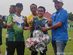 Main Bola Bareng Legenda Persebaya, Cak Imin Singgung soal Wasit Harus Adil