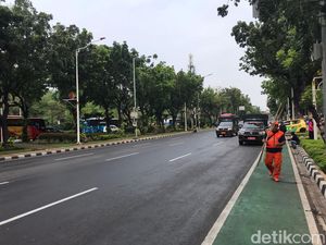 Demo Buruh di Balai Kota DKI Bubar, Jl Medan Merdeka Selatan Dibuka Lagi