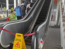 Menanti Janji Eskalator Stasiun Bekasi Diperbaiki Februari