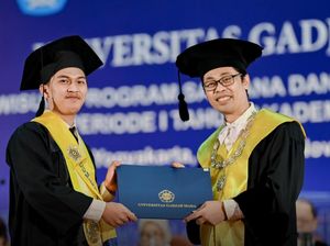 Keren! Fauzi Jadi Sarjana Tercepat se-UGM, Studi Cuma 3 Tahun Keren! Fauzi Jadi Sarjana Tercepat se-UGM, Studi Cuma 3 Tahun