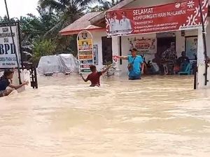 Nestapa Warga Desa Piasa Ulu Asahan, Dalam Sepekan 2 Kali Dilanda Banjir Nestapa Warga Desa Piasa Ulu Asahan, Dalam Sepekan 2 Kali Dilanda Banjir
