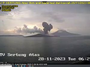 Gunung Anak Krakatau Kembali Erupsi Pagi Ini, Abu Vulkanik Terlontar 1 Km Gunung Anak Krakatau Kembali Erupsi Pagi Ini, Abu Vulkanik Terlontar 1 Km