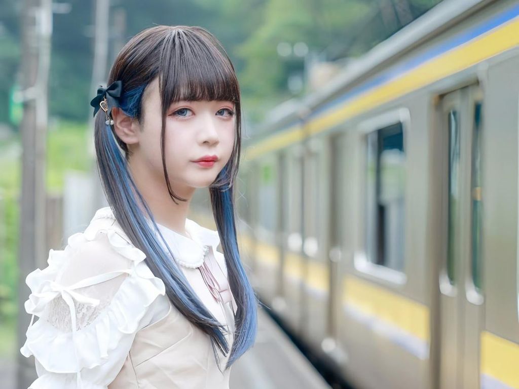 7 Foto Cosplayer Dandan Jadi Gadis Imut, Ternyata Pria Usia 26 Tahun 7 Foto Cosplayer Dandan Jadi Gadis Imut, Ternyata Pria Usia 26 Tahun