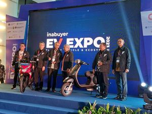 RI Ekspor 2.000 Unit Motor Listrik ke Malaysia Rp 80 Miliar