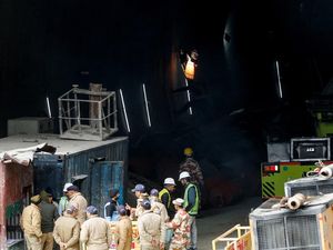 17 Hari Terjebak di Terowongan Ambruk, 41 Pekerja Berhasil Dievakuasi 17 Hari Terjebak di Terowongan Ambruk, 41 Pekerja Berhasil Dievakuasi