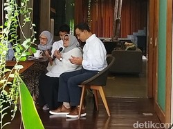 Memulai Kampanye Hari Ini, Anies Minta Doa Restu ke Ibunda