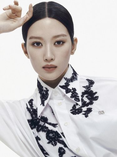Moon Ga Young sebagai global ambassador Dolce & Gabbana
