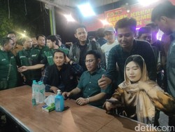 Cak Imin Sambangi Taman Bungkul: UMKM Harus Dikasih Modal Lebih Cepat-Mudah