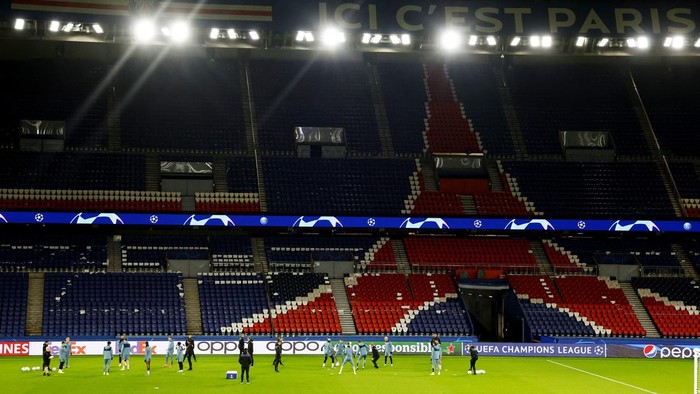 Soccer Football - Champions League - Newcastle United Training - Parc des Princes, Paris, France - November 27, 2023 General view of Newcastle United Training REUTERS/Sarah Meyssonnier