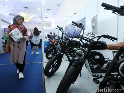 Motor Listrik Buatan Dalam Negeri Dipamerkan di SMESCO
