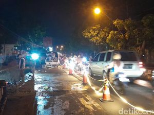 Perbaikan Pipa PDAM di Jalan Belakang UNS Malam Ini, Lalu Lintas Terganggu Perbaikan Pipa PDAM di Jalan Belakang UNS Malam Ini, Lalu Lintas Terganggu