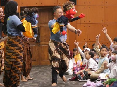 Foto: Mendongeng, Cara Menyenangkan Tanamkan Nilai Kehidupan bagi Anak