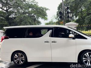 Menhan Prabowo Tiba di Istana Bogor Jelang Rapat Bareng Jokowi