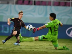 Jerman malah berbalik unggul 3-2 lewat gol Max Moerstedt pada menit ke-69. Moerstedt menanduk bola free kick dan tak kuasa diadang Florentin.