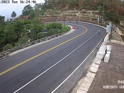 Jalan Jogja-Wonosari Patuk Lancar Sore Ini, Awas Tutup Selokan Tak Rata Aspal