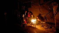 Warga Gaza Keluhkan Belum Masuknya Pasokan BBM