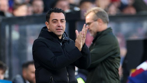 Soccer Football - LaLiga - Rayo Vallecano v FC Barcelona - Campo de Futbol de Vallecas, Madrid, Spain - November 25, 2023  FC Barcelona coach Xavi REUTERS/Isabel Infantes
