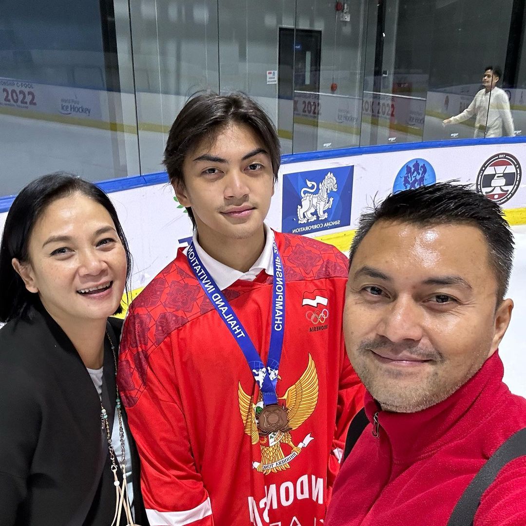 Anak Anjasmara dan Dian Nitami Anak Anjasmara dan Dian Nitami