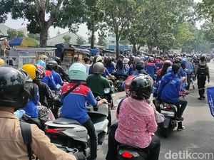 Ada Konvoi Buruh ke Bandung, Arus Lalin di Cianjur Direkayasa Ada Konvoi Buruh ke Bandung, Arus Lalin di Cianjur Direkayasa