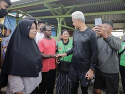 Dengar Curhat Warga Merauke, Ganjar Berkomitmen Beri Akses Lapangan Kerja