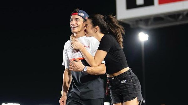 Potret Marc Marquez dan Pacar, Mesra Saat Tes MotoGP Valencia 2023