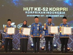 Jaksa Agung Dapat Penghargaan Life Achievement dari Dewan Pengurus Korpri