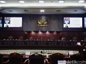 Momen MK Tolak Gugatan Syarat Usia Capres-cawapres Momen MK Tolak Gugatan Syarat Usia Capres-cawapres