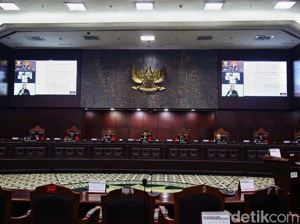 Momen MK Tolak Gugatan Syarat Usia Capres-cawapres