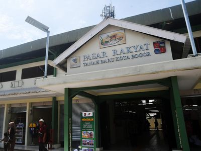 Tuntas Direvitalisasi, Pasar Rakyat Tanah Baru Bogor Kembali Bergeliat