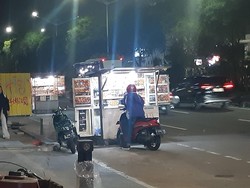 Cerita Pedagang Obat Kuat Punya Malam Keramat