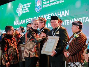 Pemkot Tangsel Raih Penghargaan STBM Pratama dari Kemenkes Pemkot Tangsel Raih Penghargaan STBM Pratama dari Kemenkes