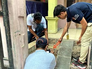 Puing Tabung Gas yang Meledak di Sukabumi Terlontar 300 Meter Puing Tabung Gas yang Meledak di Sukabumi Terlontar 300 Meter